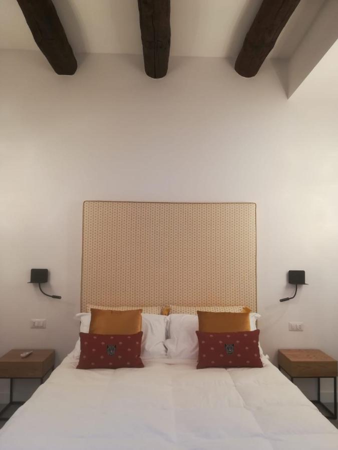 B-Montedidio Hotell Napoli Eksteriør bilde